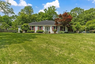685 Hawthorne Dr, Circleville, OH 43113