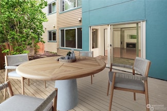 2210 NE 92nd St Unit 106, Seattle, WA 98115