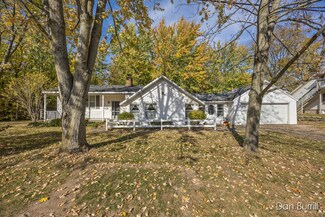 23 Tyler St SW, Grandville, MI 49418