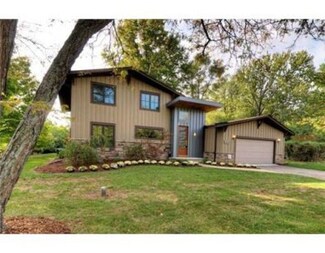 2918 Laurentide Dr, Ann Arbor, MI 48103