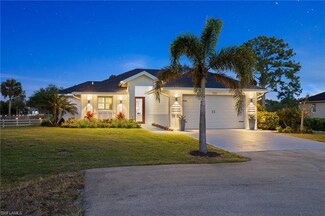 712 25th St SW, Naples, FL 34117