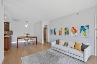 130 Cypress Club Dr Unit 307, Pompano Beach, FL 33060