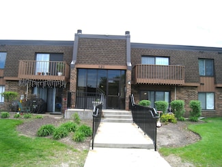 121 Mullingar Ct Unit 1-D, Schaumburg, IL 60193