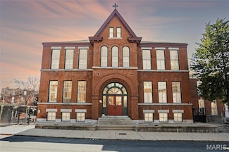 2216 Sidney St Unit 10, Saint Louis, MO 63104