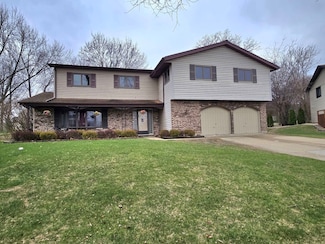 230 Fairfield Ct, Bloomingdale, IL 60108