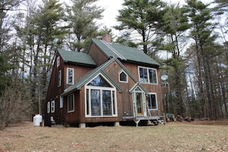 460 Easy St, Canaan, ME 04924