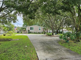 11512 E Bay Rd, Gibsonton, FL 33534