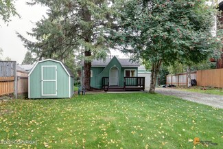 2015 Hillcrest Dr, Anchorage, AK 99517