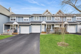 106 Northwood Blvd, Central Islip, NY 11722