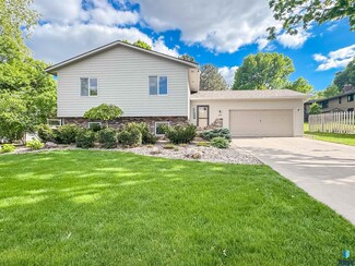 2405 E 51st St, Sioux Falls, SD 57103