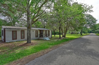11200 Leisure Rd, Brenham, TX 77833