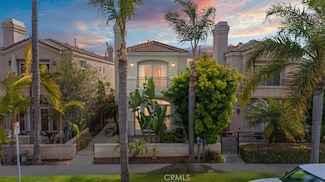 1016 Delaware St, Huntington Beach, CA 92648