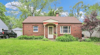 809 Hawthorne Dr, Urbana, IL 61801