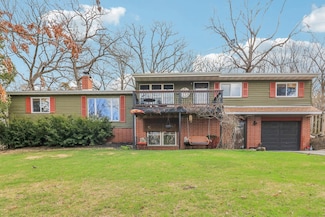 3204 Hillside Dr, Wonder Lake, IL 60097