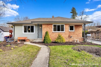 1036 Patton Ave NW, Grand Rapids, MI 49504