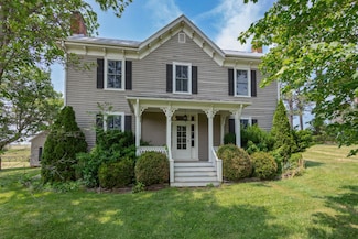 8029 N Lee Hwy, Raphine, VA 24472