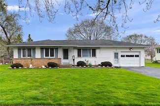 66 Landau Dr, Rochester, NY 14606