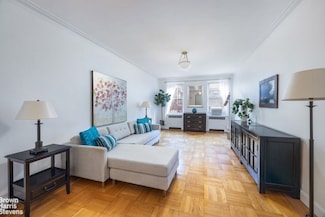 349 E 49th St Unit 3T, New York, NY 10017