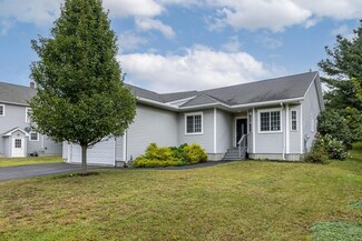 555 Auburn St, Portland, ME 04103