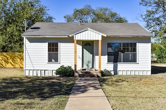 1607 N Graham St, Brady, TX 76825
