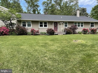 8371 Beachwood Park Rd, Pasadena, MD 21122