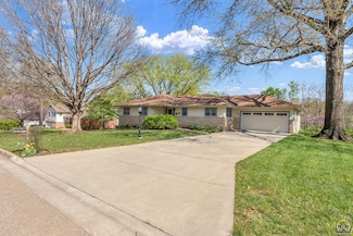 4917 SW Cedar Crest Rd, Topeka, KS 66606