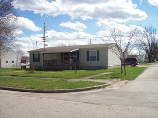 809 H St NE, Linton, IN 47441