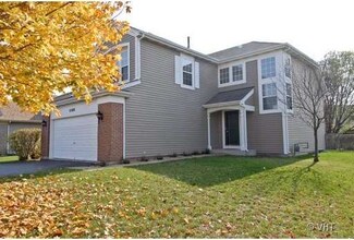 1068 Sanctuary Ln, Naperville, IL 60540