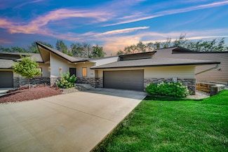 2992 W Palmer Ave, La Porte, IN 46350