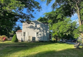 32 Meadow Rd, Northborough, MA 01532