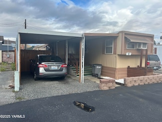 915 N 15th Ave Unit 6, Yakima, WA 98902