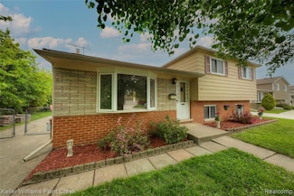 3637 Dawson Dr, Warren, MI 48092