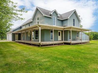 27594 150th St, Dike, IA 50624