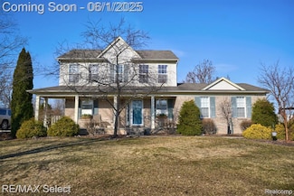 8056 Lark Ln, Grand Blanc, MI 48439