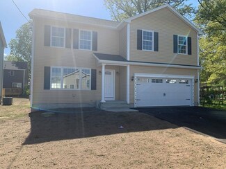 210 Gresham St, Springfield, MA 01119