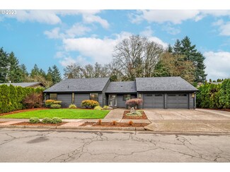 2195 Wildwood St, Eugene, OR 97401