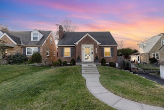 5607 Leumas Dr, Cincinnati, OH 45239