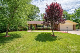 227 Country Club Cir, Shelby, NC 28150