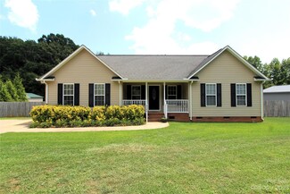 2284 Southbend Rd, Clover, SC 29710