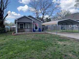 134 Cedar St, Mulvane, KS 67110