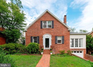 4115 25th St N, Arlington, VA 22207