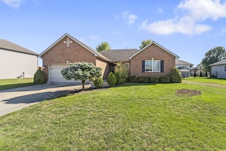 680 Loxley Ln, Troy, OH 45373