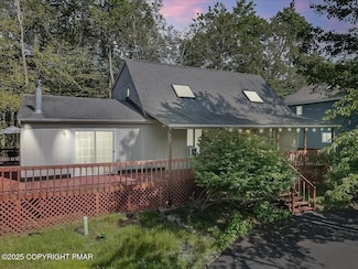 6084 Boardwalk Dr, Tobyhanna, PA 18466