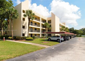11485 Oakhurst Rd Unit B304, Largo, FL 33774