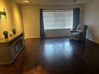 1808 Nottingham St, Pasadena, TX 77502