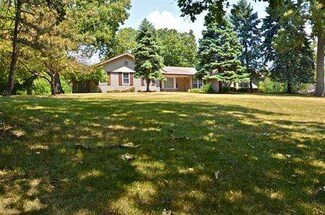 2028 Timber Ridge Rd, Schaumburg, IL 60195