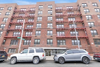 87-70 173rd St Unit 6H, Jamaica, NY 11432