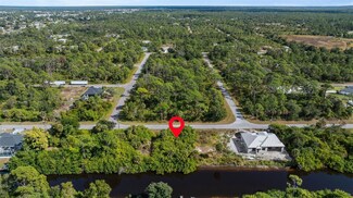 135 Ramblewood St, Port Charlotte, FL 33953