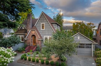 5556 34th Ave NE, Seattle, WA 98105