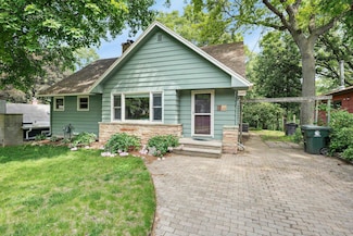 5612 Crestwood Place, Madison, WI 53705